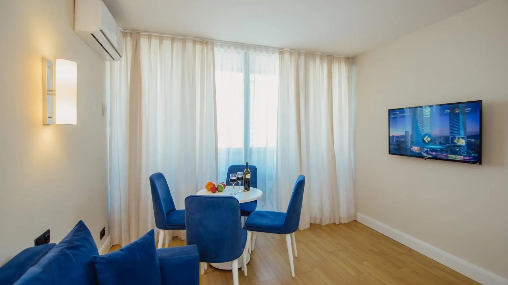 Panorama Central Batumi & Black Sea View Hotel 5*,