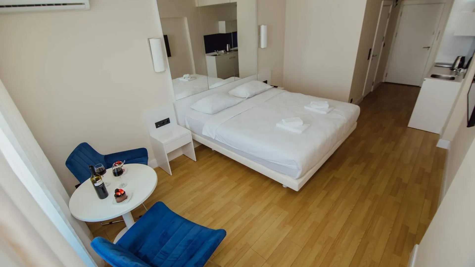 Panorama Central Batumi & Black Sea View Hotel 5*,  Georgien