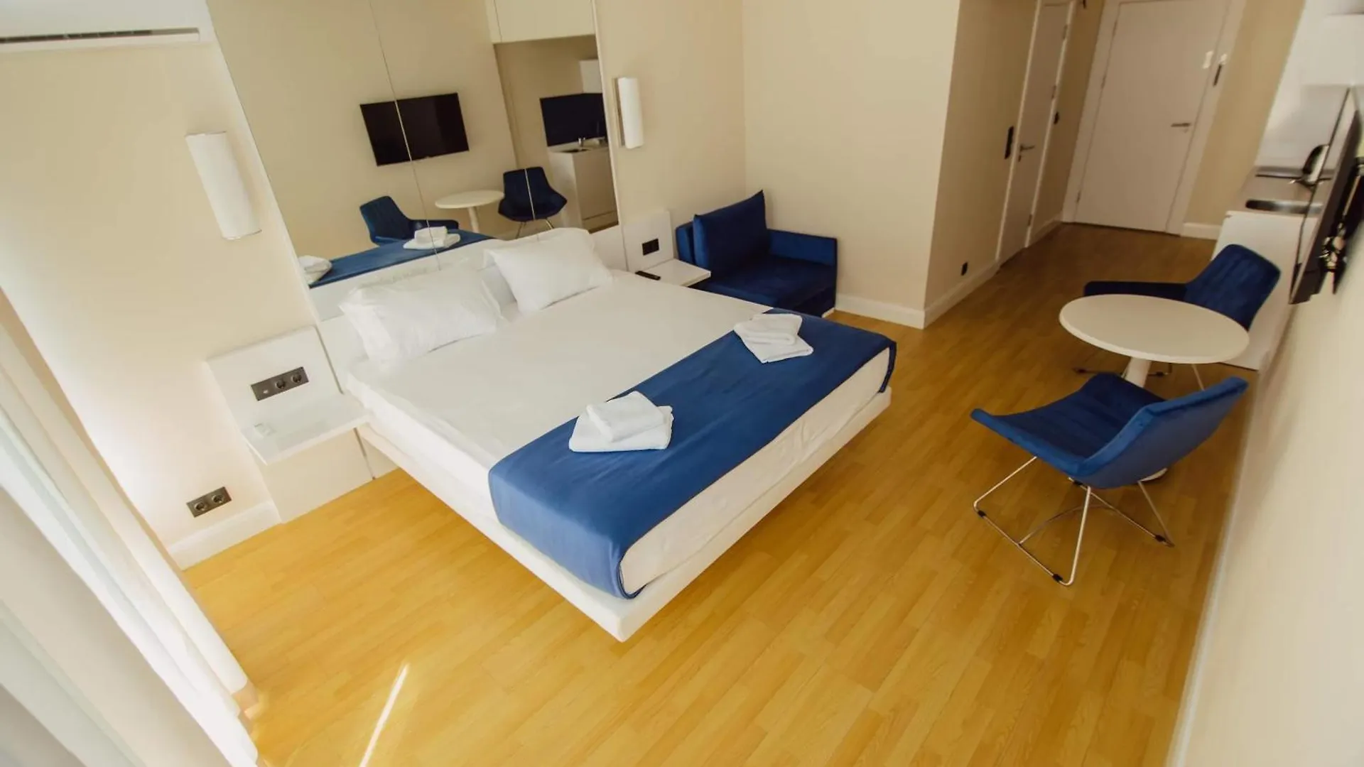 Panorama Central Batumi & Black Sea View Hotel 5*,
